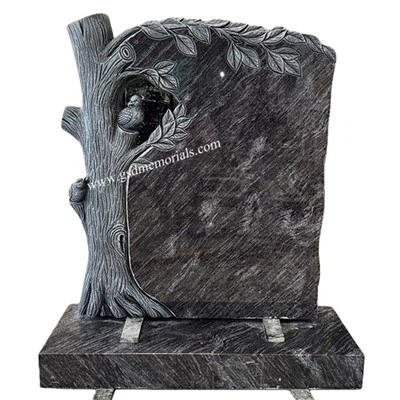 Kmen Stromu Náhrobní Kámen S Holuby